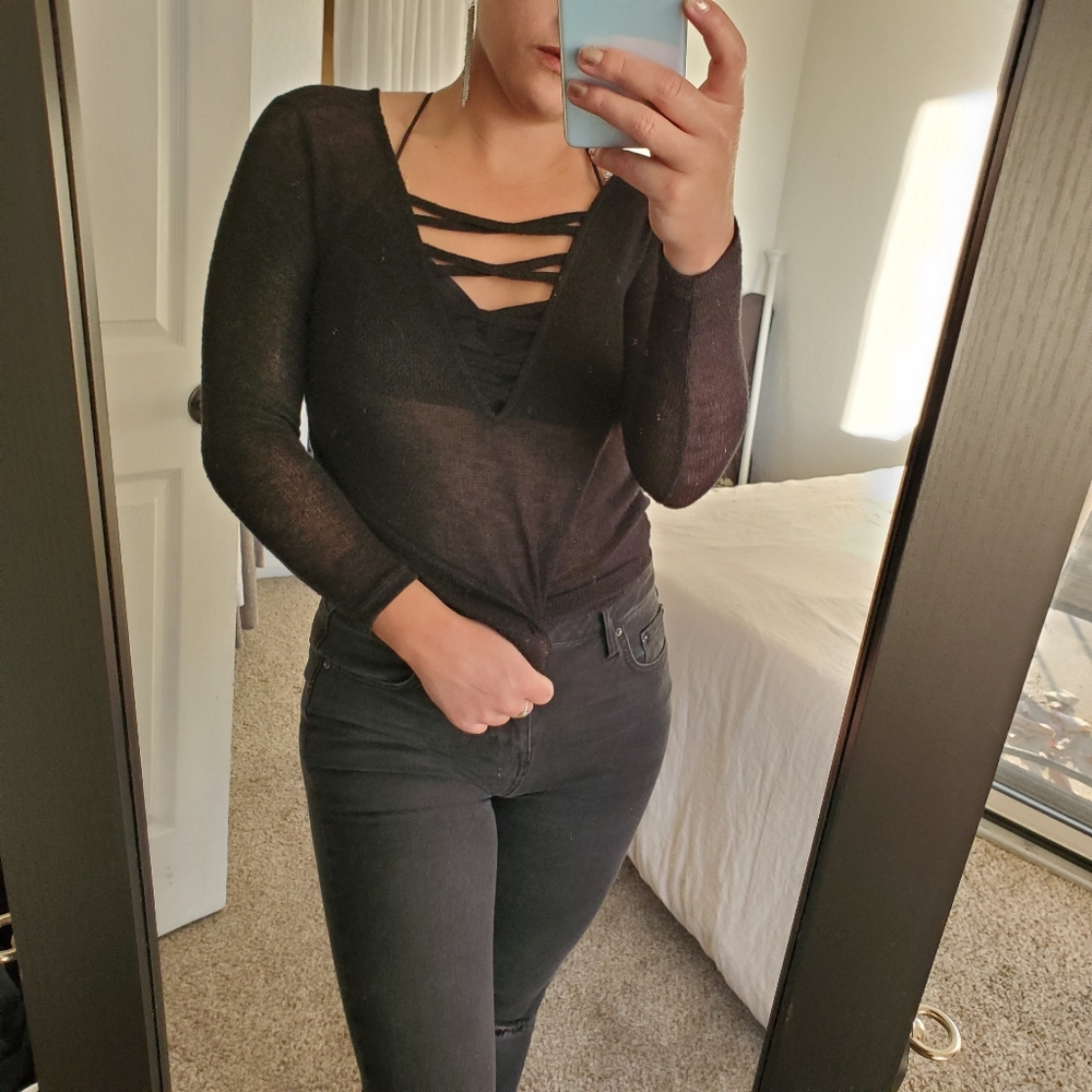Criss Cross V- Neck Long Sleeve